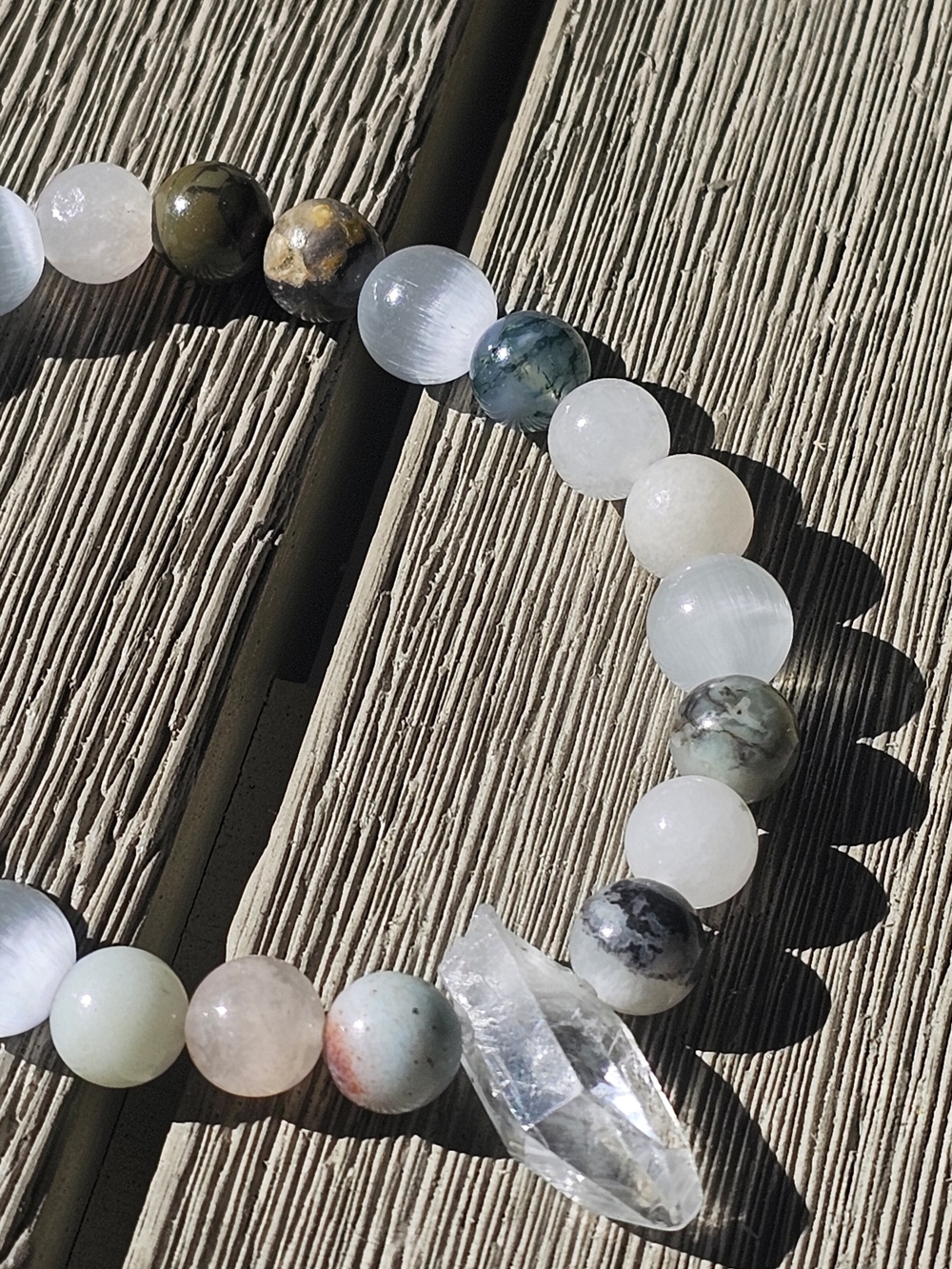 Natural Mixed Stone Beaded Bracelet with Clear Quartz Pendant - White & Green